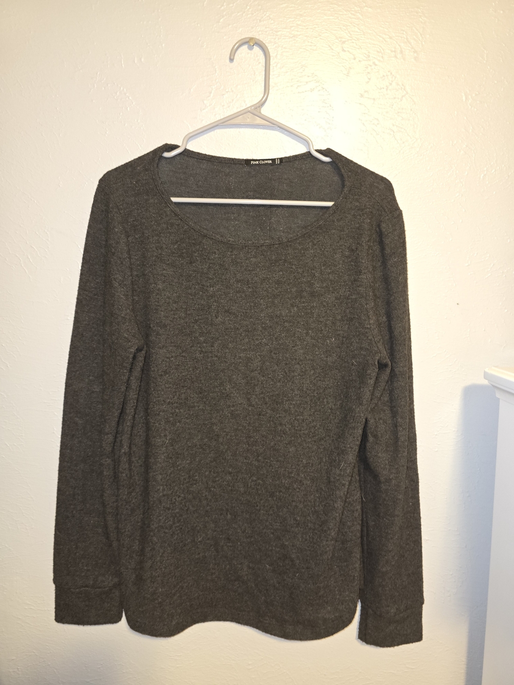 Pink Clover Charcoal Scoop Neck Pullover